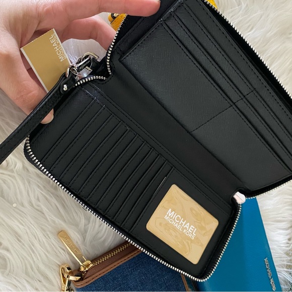 New Michael Kors jet set travel large continental wallet - Picture 5 of 16